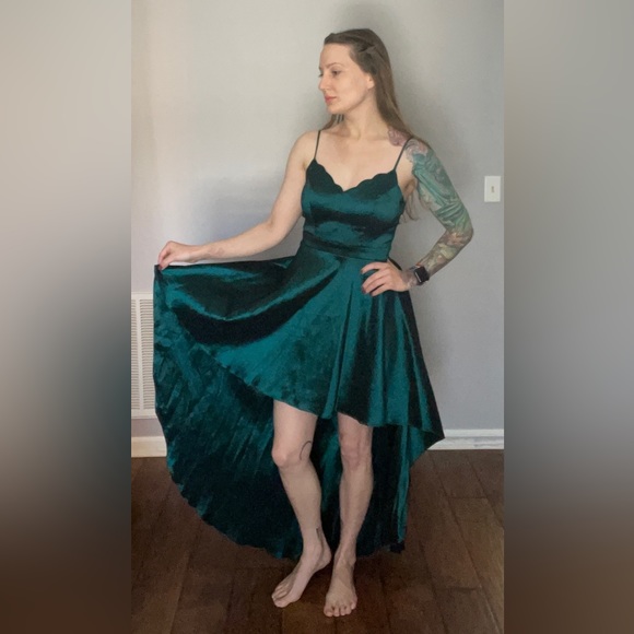 Taffeta prom dress from Dillards - Picture 3 of 8